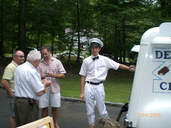 Tommy_Serving_At_The_Millers
